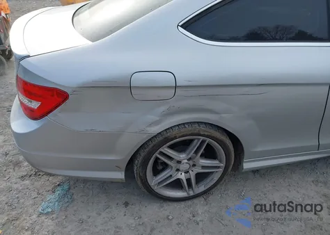 2013 Mercedes-Benz C 350 Sport from USA, damaged, VIN WDDGJ5HB6DF948393